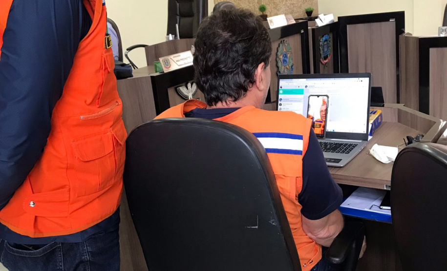 Mais de 35 mil pessoas de 69 municípios foram atingidas pelo temporal do final de semana.Para acompanhar a força-tarefa estabelecida no estado, o coordenador estadual da Defesa Civil, coronel Fernando Schunig, e o secretário Nacional de Proteção e Defesa Civil, Alexandre Lucas Alves, visitaram, nesta terça (26) e quarta-feira (27) três dos municípios mais atingidos pelo temporal: Japurá e Rondon, ambos no Noroeste, e Foz do Iguaçu, no Oeste.  Foto: Defesa Civil