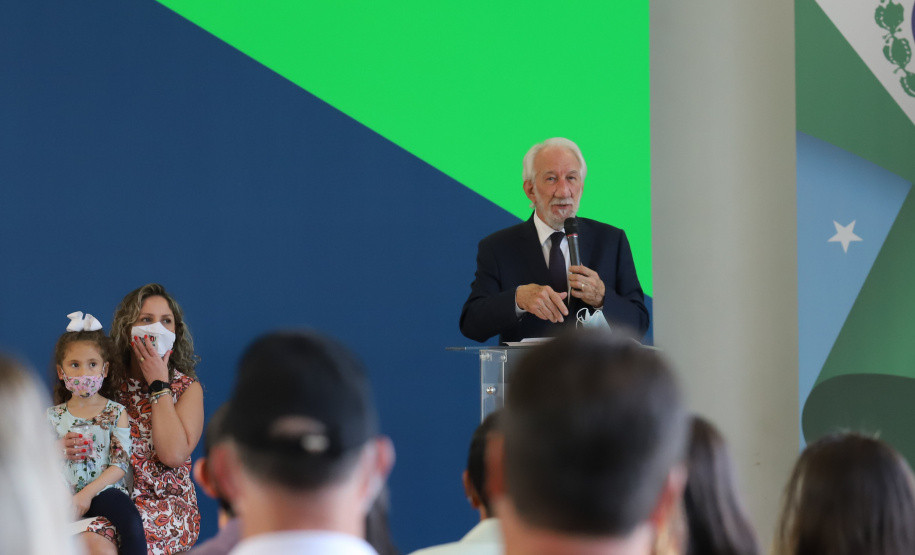 O vice governador Darci Piana e o  secretário de Justiça, Família e Trabalho, Ney Leprevost assinam  nesta quarta-feira  (27) termo de repasse ao Cedca aos municípios,  no Palacio Iguacu.   Curitiba, 27/10/2021 -  Foto: Geraldo Bubniak/AEN