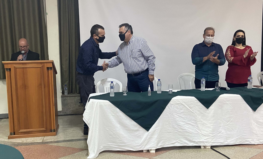 O secretário de Estado da Saúde, Beto Preto, destacou a parceria do Governo do Estado com os municípios, principalmente no enfrentamento à Covid-19, em reunião realizada nesta quarta-feira (27) com a Associação dos Municípios dos Campos Gerais (AMCG) em Arapoti. -  Curitibs, 27/10/2021 - Foto: Andressa Desyreé/SESA