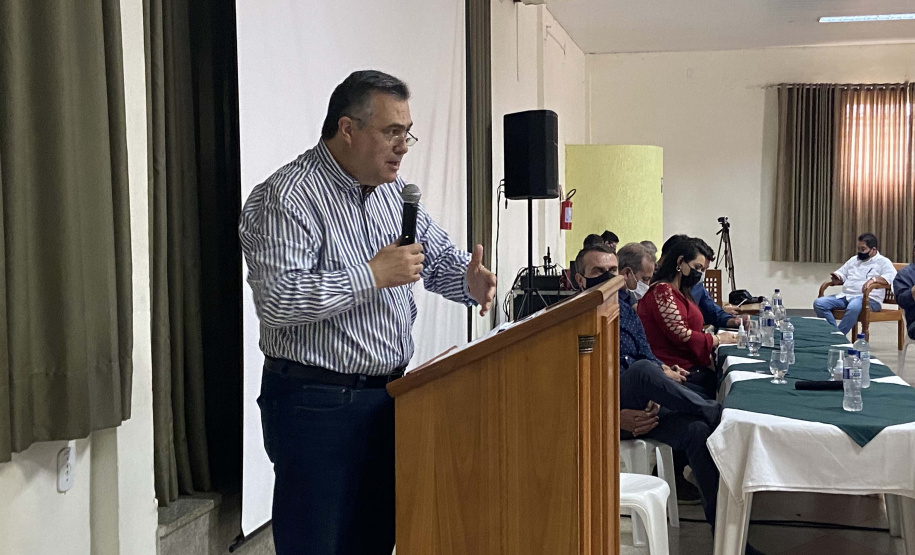 O secretário de Estado da Saúde, Beto Preto, destacou a parceria do Governo do Estado com os municípios, principalmente no enfrentamento à Covid-19, em reunião realizada nesta quarta-feira (27) com a Associação dos Municípios dos Campos Gerais (AMCG) em Arapoti. - Arapoti, 27/10/2021 - Foto: SE#SA