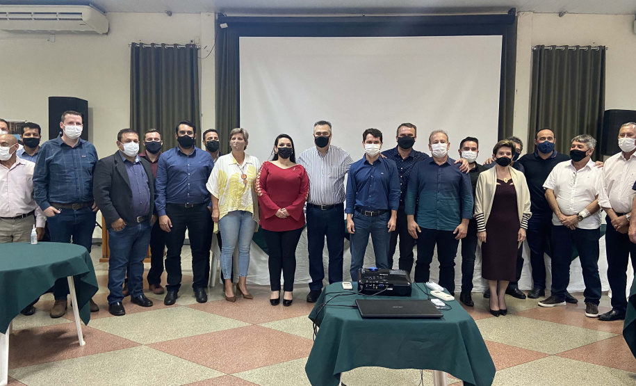 O secretário de Estado da Saúde, Beto Preto, destacou a parceria do Governo do Estado com os municípios, principalmente no enfrentamento à Covid-19, em reunião realizada nesta quarta-feira (27) com a Associação dos Municípios dos Campos Gerais (AMCG) em Arapoti. -  Curitibs, 27/10/2021 - Foto: Andressa Desyreé/SESA