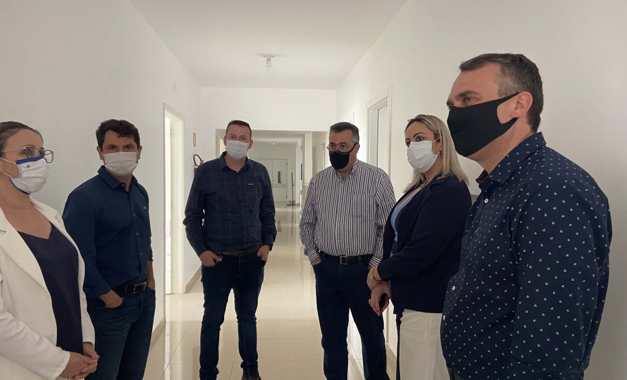 O secretário de Estado da Saúde, Beto Preto, destacou a parceria do Governo do Estado com os municípios, principalmente no enfrentamento à Covid-19, em reunião realizada nesta quarta-feira (27) com a Associação dos Municípios dos Campos Gerais (AMCG) em Arapoti. -  Curitibs, 27/10/2021 - Foto: Andressa Desyreé/SESA