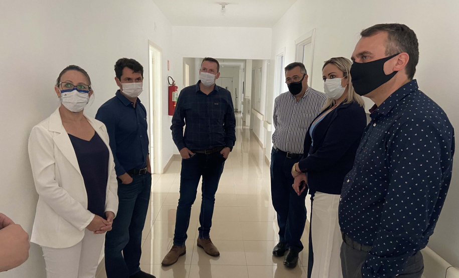 O secretário de Estado da Saúde, Beto Preto, destacou a parceria do Governo do Estado com os municípios, principalmente no enfrentamento à Covid-19, em reunião realizada nesta quarta-feira (27) com a Associação dos Municípios dos Campos Gerais (AMCG) em Arapoti. -  Curitibs, 27/10/2021 - Foto: Andressa Desyreé/SESA