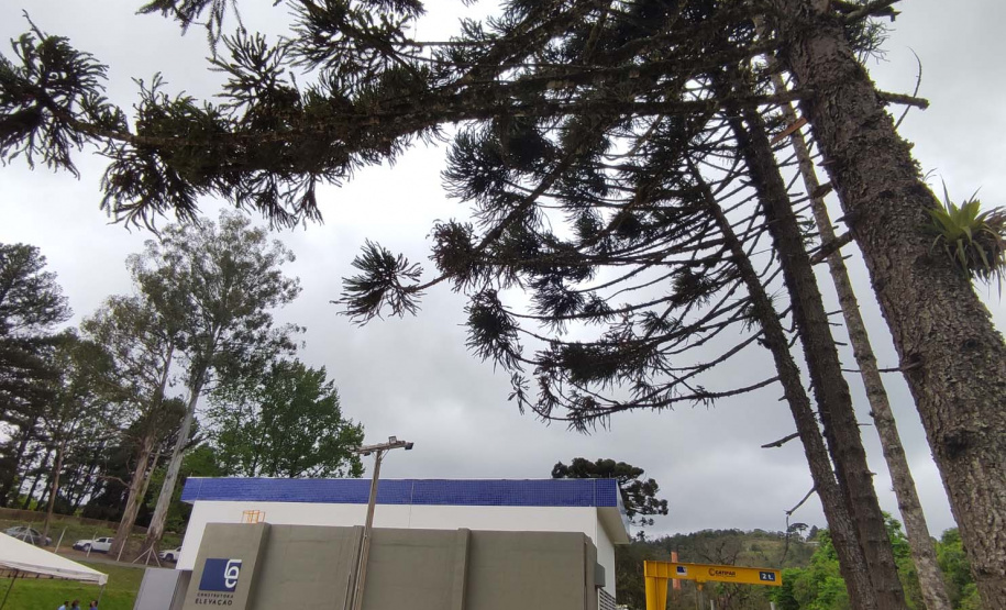 O governador Carlos Massa Ratinho Junior inaugurou nesta quinta-feira (28) a obra de transposição do rio Capivari para a Bacia do Iraí, em Colombo, na região metropolitana de Curitiba. Foto: Jonathan Campos/AEN