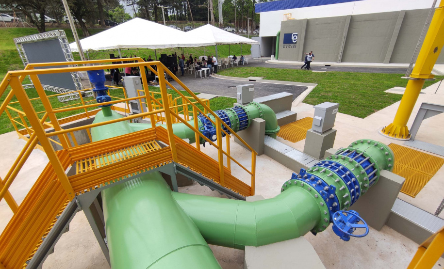 O governador Carlos Massa Ratinho Junior inaugurou nesta quinta-feira (28) a obra de transposição do rio Capivari para a Bacia do Iraí, em Colombo, na região metropolitana de Curitiba. Foto: Jonathan Campos/AEN