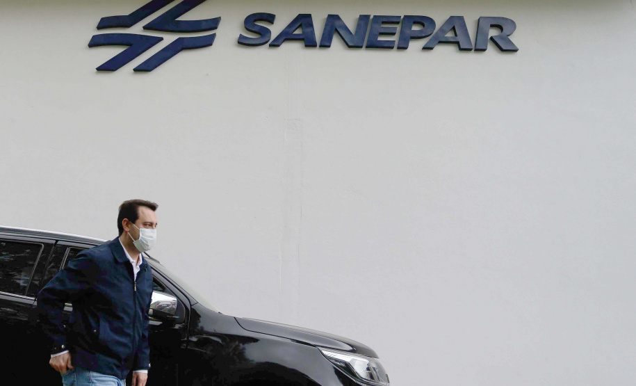 O governador Carlos Massa Ratinho Junior inaugurou nesta quinta-feira (28) a obra de transposição do rio Capivari para a Bacia do Iraí, em Colombo, na região metropolitana de Curitiba. Foto: Jonathan Campos/AEN