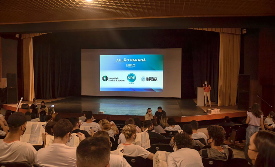 Aulão Paraná apresenta vestibular da UEL para estudantes do NRE Londrina - Londrina, 28/10/2021 - Foto: SEED
