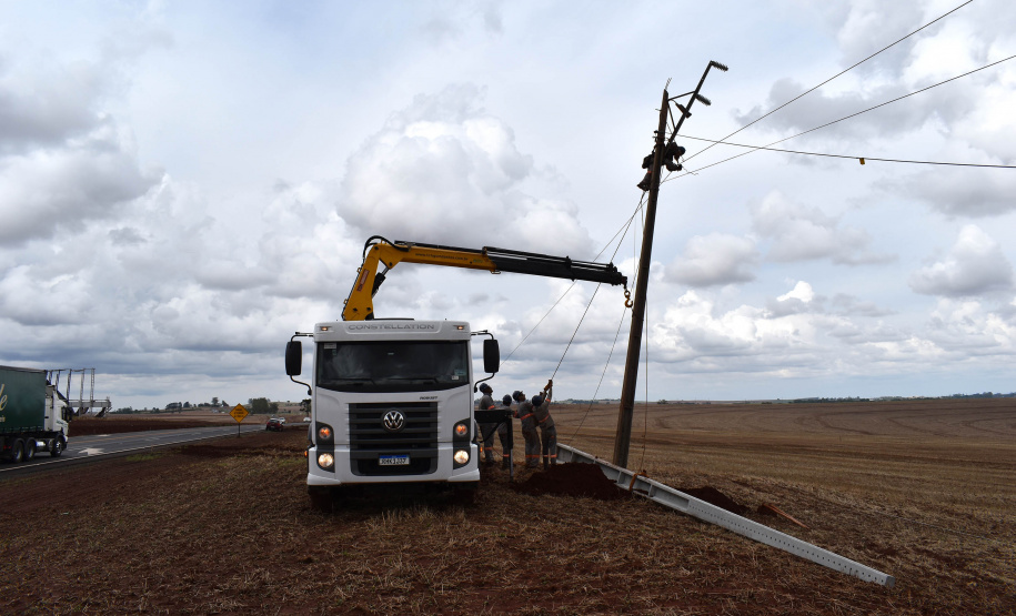LONDRINA - Os temporais que castigaram as regiões Sudoeste, Oeste, Noroeste e Norte do Paraná no mês de outubro já causaram, somados, mais danos ao sistema elétrico da Copel do que o ciclone-bomba, evento climático excepcional que atingiu o Leste do Paraná em junho de 2020
