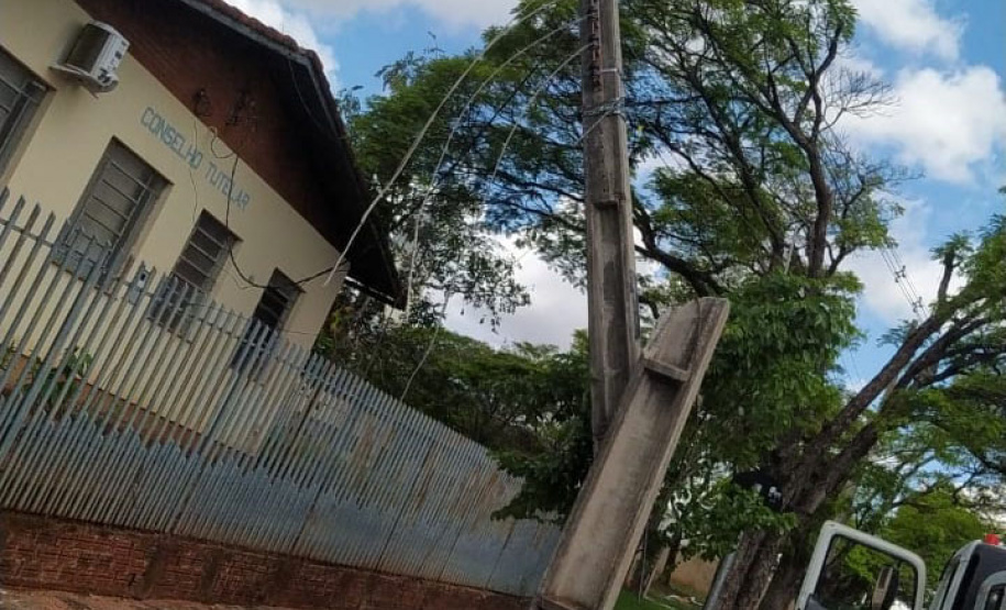TAPIRA - Os temporais que castigaram as regiões Sudoeste, Oeste, Noroeste e Norte do Paraná no mês de outubro já causaram, somados, mais danos ao sistema elétrico da Copel do que o ciclone-bomba, evento climático excepcional que atingiu o Leste do Paraná em junho de 2020