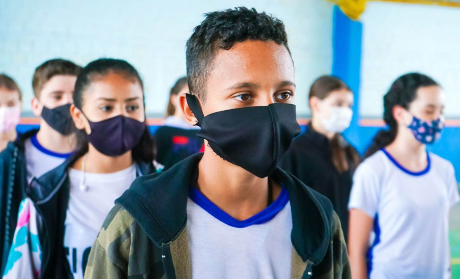 Começa nesta sexta-feira (29) uma grande campanha de mídia para divulgar o Cartão Futuro, programa do Governo do Paraná para incentivar a manutenção e a contratação de jovens aprendizes por empresas paranaenses. - Curitiba, 28/10/2021 - Foto: Guilherme Flores/Casa Civil