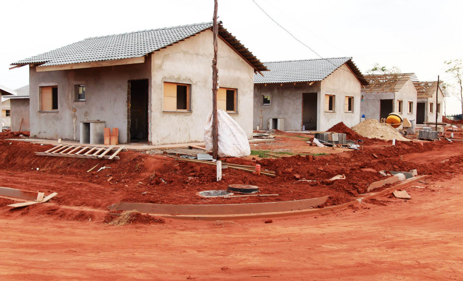 A Cohapar iniciará em novembro a comercialização de 57 novas moradias que estão em fase final de construção em Mariluz, na região Noroeste do Paraná. Os interessados na compra dos imóveis têm até o dia 12 de novembro para realizarem o cadastro no site da companhia e se habilitaram a participar do processo seletivo das unidades habitacionais. - Curitiba, 28/10/2021 -  (Foto: Alessandro Vieira/AEN)