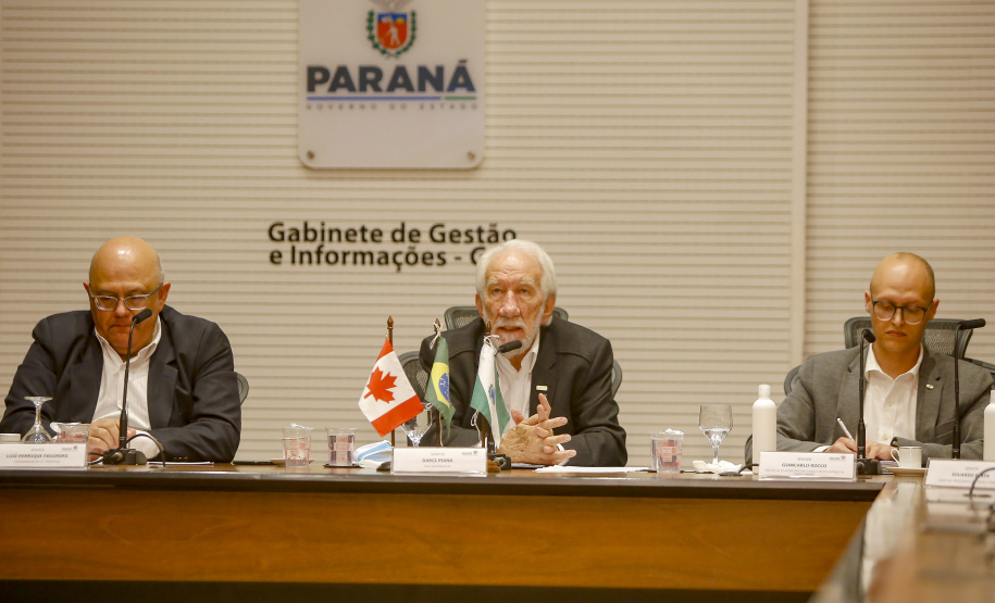 28.10.2021 - Vice Governador Darci Piana em reunião com representantes do Canadá.
Foto Gilson Abreu/AEN