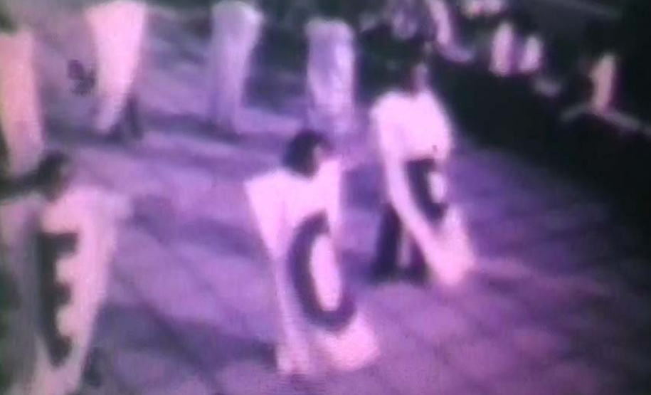 Imagem do vi?deo _Poesia Viva_, do artista Paulo Bruscky