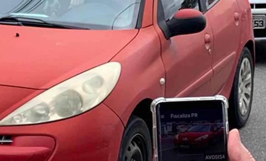 A Receita Estadual do Paraná promoveu nesta quinta-feira (28) a operação volante para fiscalizar o recolhimento do Imposto sobre Propriedade de Veículos Automotores (IPVA) em Ponta Grossa e região. A ação aconteceu na região central da cidade. - Curitiba, 28/10/2021 - Foto: SEFA