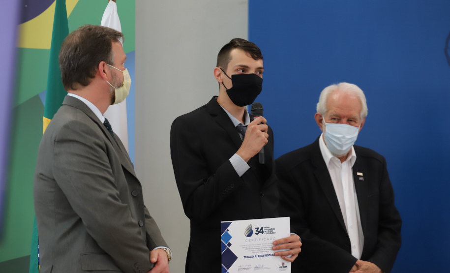 O vice governador Darci Piana e o o superintendente da Ciência, Tecnologia e Ensino Superior, Aldo Bona participam, nesta quinta-feira (28), da entrega do 34 Premio Paranaense de Ciencia e Tecnologia,  no Palacio Iguacu.   Curitiba, 28/10/2021 -  Foto: Geraldo Bubniak/AEN