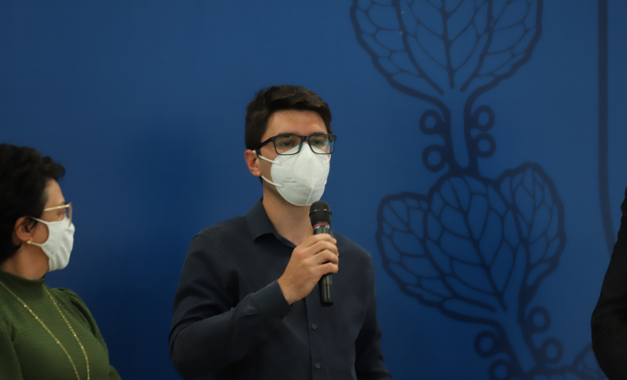 O vice governador Darci Piana e o o superintendente da Ciência, Tecnologia e Ensino Superior, Aldo Bona participam, nesta quinta-feira (28), da entrega do 34 Premio Paranaense de Ciencia e Tecnologia,  no Palacio Iguacu.   Curitiba, 28/10/2021 -  Foto: Geraldo Bubniak/AEN