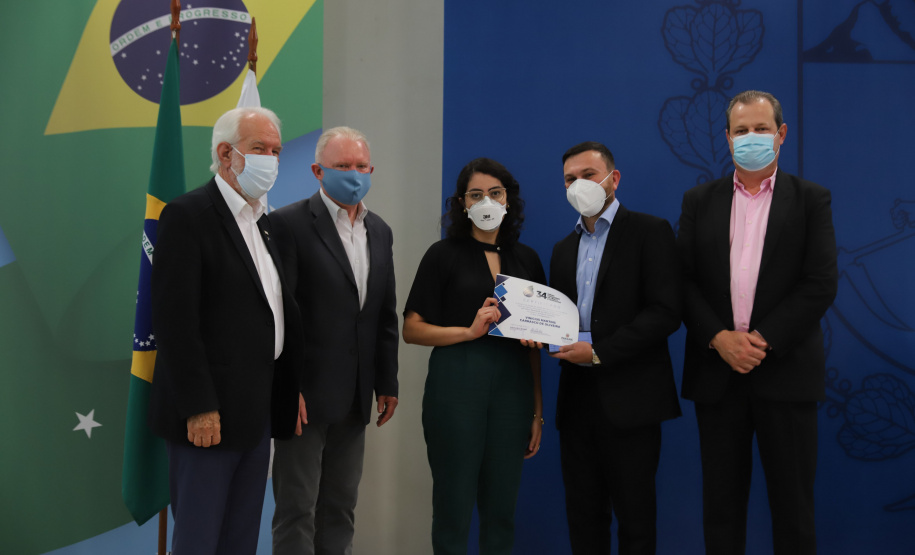 O vice governador Darci Piana e o o superintendente da Ciência, Tecnologia e Ensino Superior, Aldo Bona participam, nesta quinta-feira (28), da entrega do 34 Premio Paranaense de Ciencia e Tecnologia,  no Palacio Iguacu.   Curitiba, 28/10/2021 -  Foto: Geraldo Bubniak/AEN
