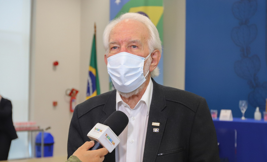 O vice governador Darci Piana e o o superintendente da Ciência, Tecnologia e Ensino Superior, Aldo Bona participam, nesta quinta-feira (28), da entrega do 34 Premio Paranaense de Ciencia e Tecnologia,  no Palacio Iguacu.   Curitiba, 28/10/2021 -  Foto: Geraldo Bubniak/AEN