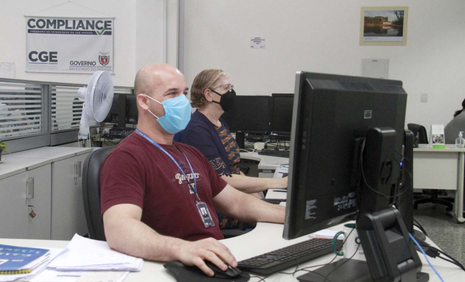 A Controladoria-Geral do Estado (CGE) completa oito anos de sua criação, neste sábado (30),
com estrutura consolidada para o combate à corrupção e para o assessoramento a uma gestão
ética e íntegra. O órgão começou com quase 40 pessoas e, a partir desta gestão passou a ser
fortalecido. Atualmente conta com 98 servidores, concursados ou comissionados, que passam
por capacitação constante para desempenharem suas funções. Foto: Gabrielly Pontes/CGE