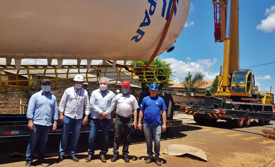 A Companhia de Saneamento do Paraná (Sanepar) está ampliando o sistema de abastecimento de Califórnia, no Vale do Ivaí. Na foto, Prefeito Paulinho acompanha todas as fases da obra e comemora nova estrutura. -  Curitiba, 29/10/2021 - Foto: Sanepar