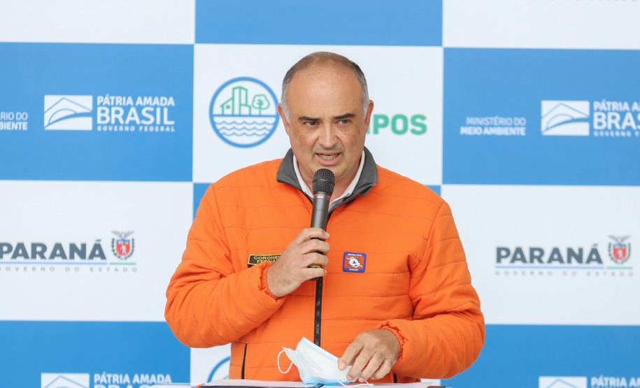 Solenidade de entrega de materiais para atendimento de emergencias para a Defesa Civil, na nesta sexta-feira (29), no Palacio Iguaçu em Curitiba.  Na foto, coordenador estadual da Defesa Civil, coronel Fernando Schunig . Foto: Geraldo Bubniak/AEN