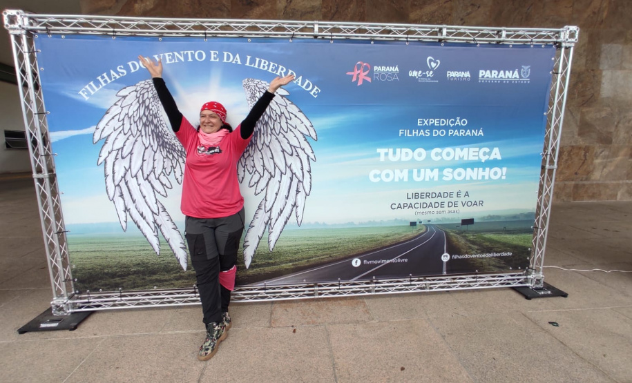 Expedição Filhas do Paraná volta a Curitiba após 2.800 km divulgando o Outubro Rosa

. Foto: Alessandro Vieira/SEDEST