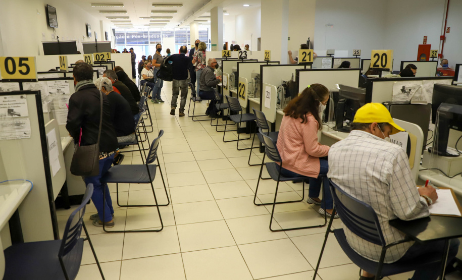 Agencia do Trabalhador . Fotos:Ari Dias/AEN.