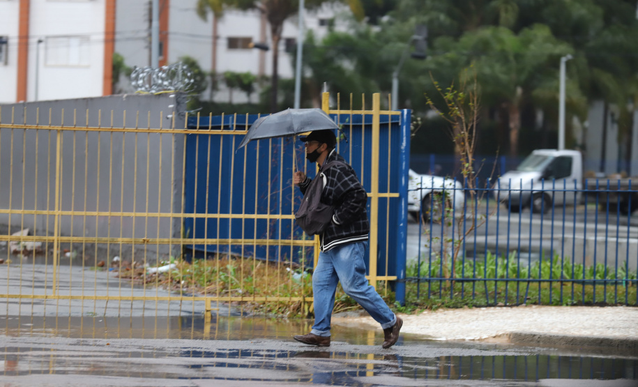 Chuva Foto: Geraldo Bubniak/AEN