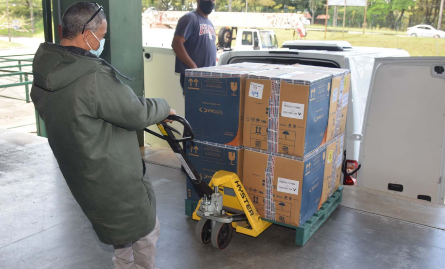 Estado recebe novas doses de vacinas contra a Covid-19 para adolescentes . Foto: Américo Antonio/SESA