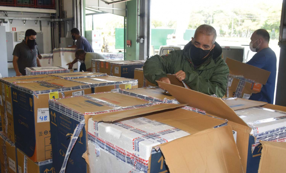 Estado recebe novas doses de vacinas contra a Covid-19 para adolescentes . Foto: Américo Antonio/SESA