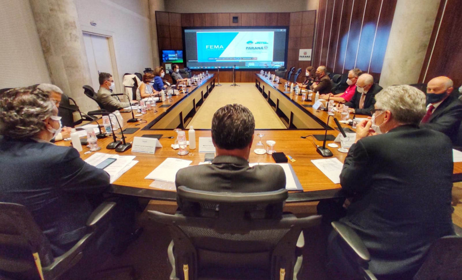 Governo do Estado empossa membros do Conselho de Recuperação de Bens Ambientais Lesados - Curitiba, 03/11/2021 - Foto: Alessandro Vieira/SEDEST