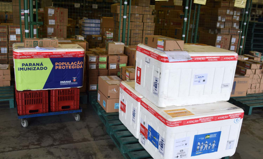 Saúde inicia nova distribuição de mais 671 mil doses aos municípios. Foto: Américo Antonio/SESA
