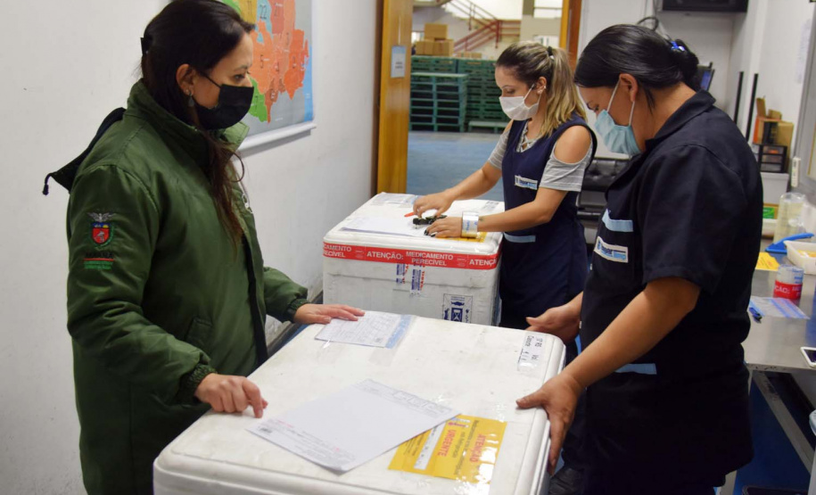 Saúde inicia nova distribuição de mais 671 mil doses aos municípios. Foto: Américo Antonio/SESA