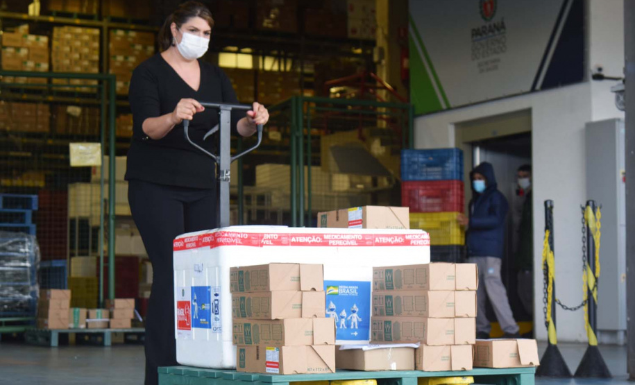 Saúde inicia nova distribuição de mais 671 mil doses aos municípios. Foto: Américo Antonio/SESA