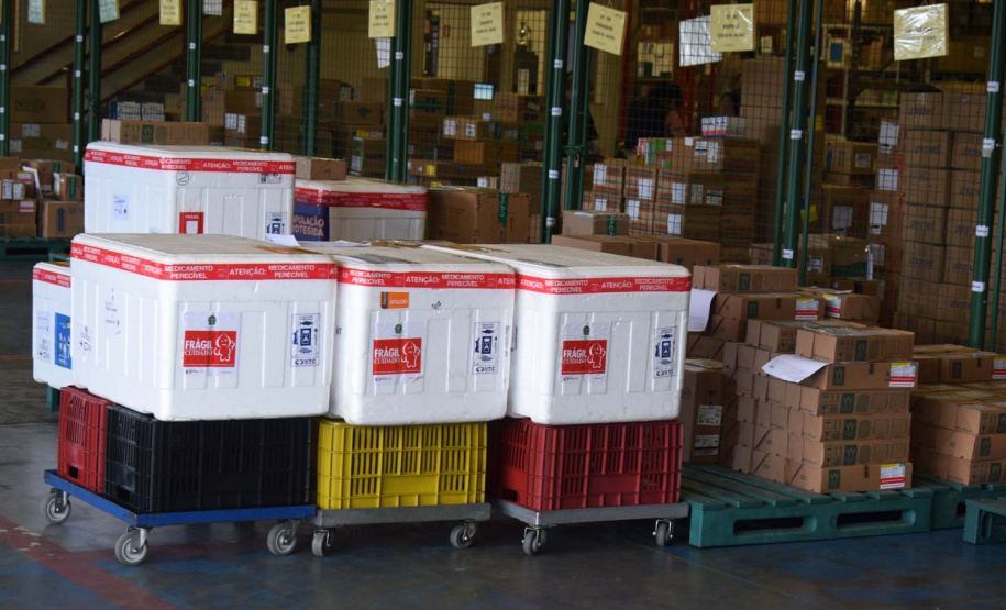 Saúde inicia nova distribuição de mais 671 mil doses aos municípios. Foto: Américo Antonio/SESA