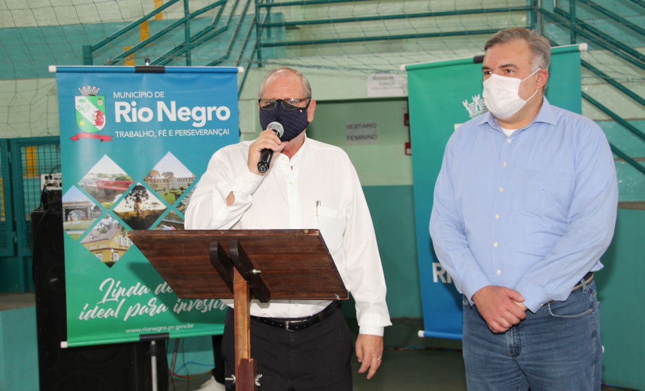 Programa Paraná Cidadão leva serviços gratuitos à população de Rio Negro. Foto; SEJUF