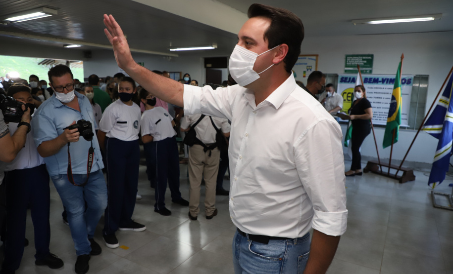 Com foco na melhoria da qualidade de vida da população, o governador Carlos Massa Ratinho Junior confirmou nesta quarta-feira (03), em Cornélio Procópio, investimentos nas áreas da saúde e educação para 21 municípios do Norte e Norte Pioneiro, que integram a 18ª Regional da Saúde.  Foto: Aristeu Dias/AEN