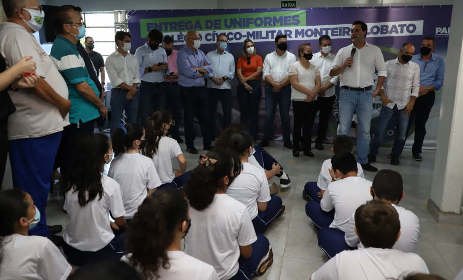 Com foco na melhoria da qualidade de vida da população, o governador Carlos Massa Ratinho Junior confirmou nesta quarta-feira (03), em Cornélio Procópio, investimentos nas áreas da saúde e educação para 21 municípios do Norte e Norte Pioneiro, que integram a 18ª Regional da Saúde.  Foto: Aristeu Dias/AEN