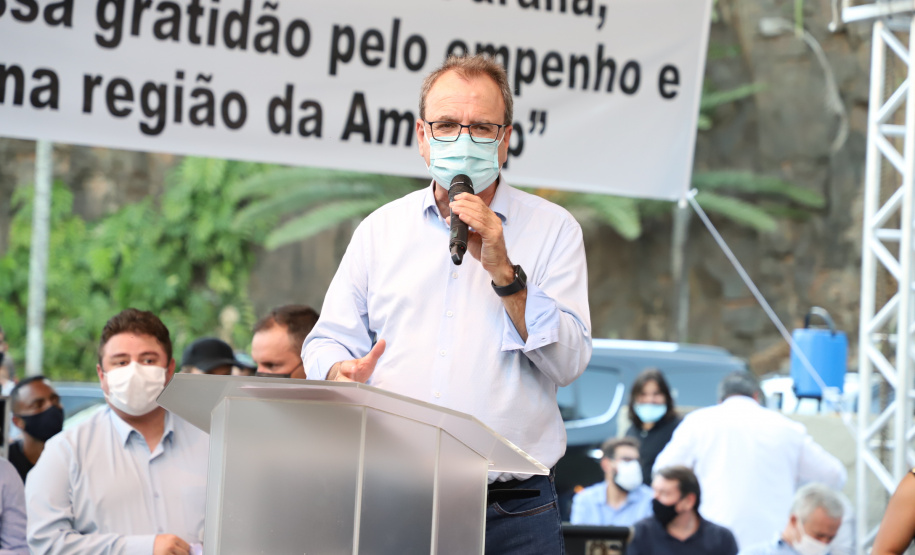 Em mais um passo no processo de consolidação do Voe Paraná, o maior programa de aviação regional do País, o Governo do Estado finalizou o convênio que vai permitir a modernização da pista de pouso e decolagem do aeroporto Francisco Lacerda Junior, em Cornélio Procópio, no Norte Pioneiro. O investimento é de R$ 4.771.057,10. O anúncio foi feito nesta quarta-feira (03) pelo governador Carlos Massa Ratinho Junior durante visita à cidade. Foto: Ari Dias/AEN