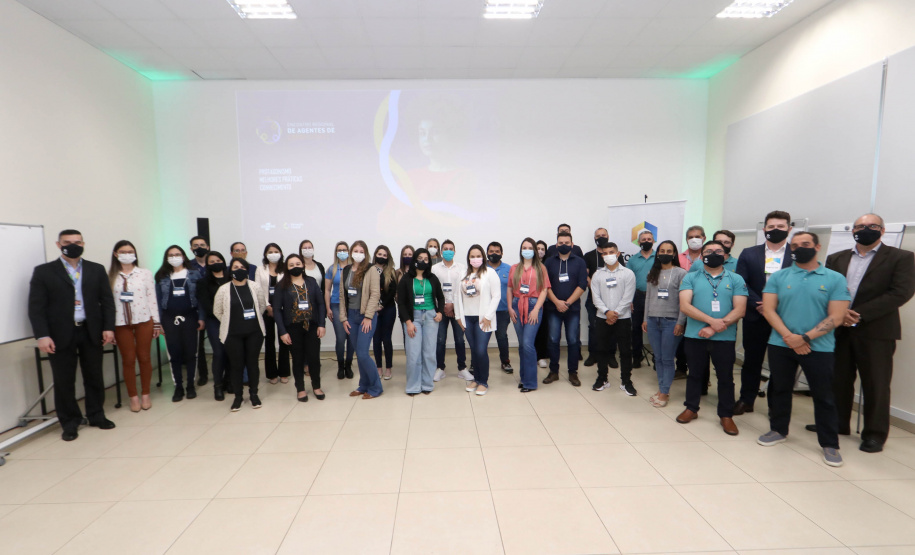 MARINGÁ - Rodada de encontros regionais reúne agentes ?de crédito e correspondentes da Fomento Paraná - Curitiba, 03/11/2021 - Foto: Fomento Paraná