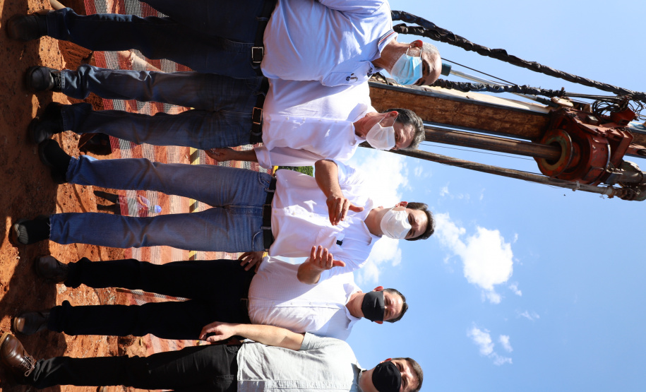 As obras de modernização do Trevo Gauchão, em Umuarama, chegaram a um terço de execução. O governador Carlos Massa Ratinho Junior vistoriou nesta quinta-feira (04) o projeto que vai resolver um dos principais gargalos logísticos do Noroeste paranaense. - Umuarama, 04/11/2021 - Foto:  Ari Dias/AEN