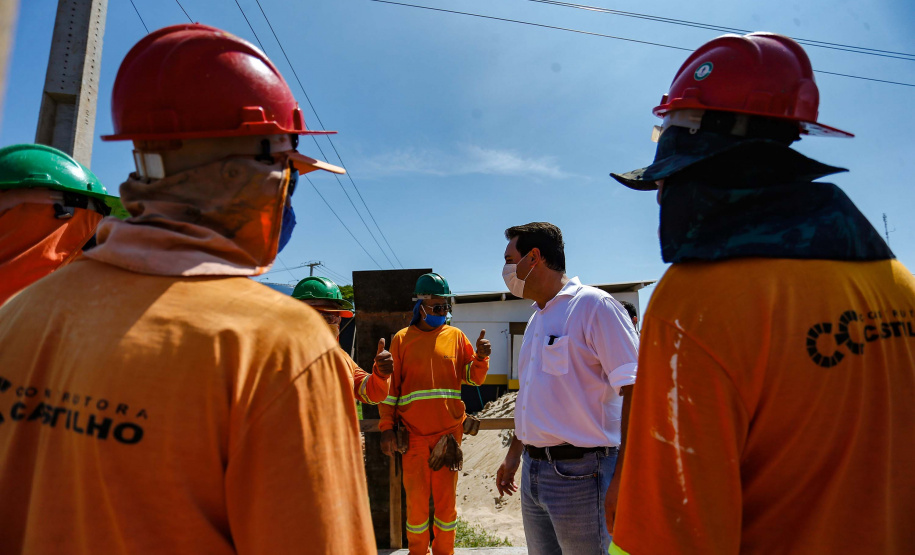 As obras de modernização do Trevo Gauchão, em Umuarama, chegaram a um terço de execução. O governador Carlos Massa Ratinho Junior vistoriou nesta quinta-feira (04) o projeto que vai resolver um dos principais gargalos logísticos do Noroeste paranaense. Foto: Jonathan Campos/AEN