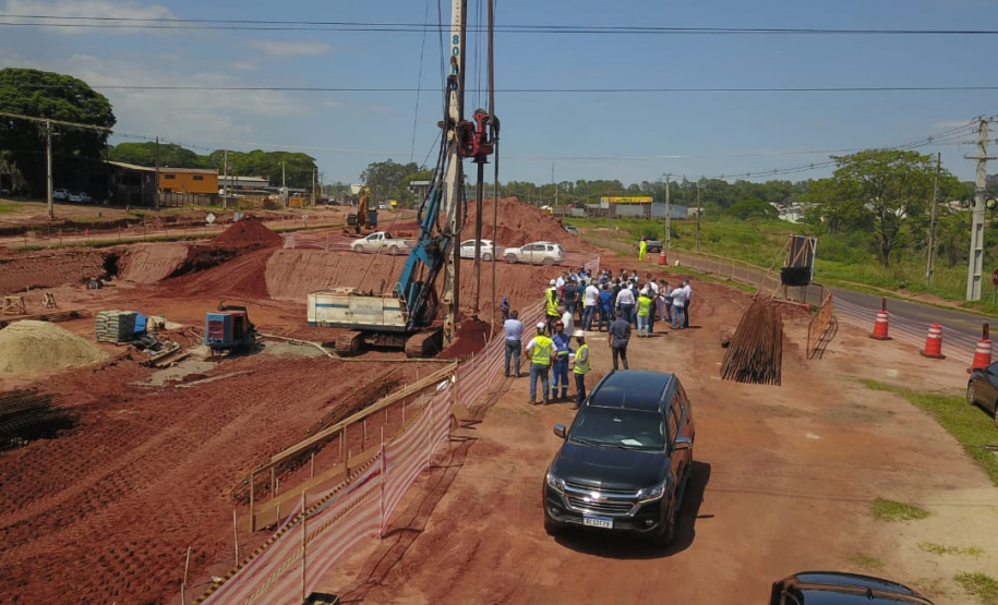As obras de modernização do Trevo Gauchão, em Umuarama, chegaram a um terço de execução. O governador Carlos Massa Ratinho Junior vistoriou nesta quinta-feira (04) o projeto que vai resolver um dos principais gargalos logísticos do Noroeste paranaense. Foto: Alessandro Vieira/SEDEST