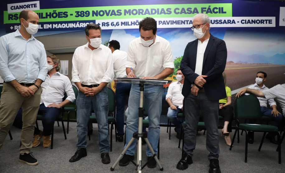 O governador Carlos Massa Ratinho Junior confirmou nesta quinta-feira (04) uma série de investimentos para Cianorte, na Região Noroeste. Foto: Ari Dias/AEN