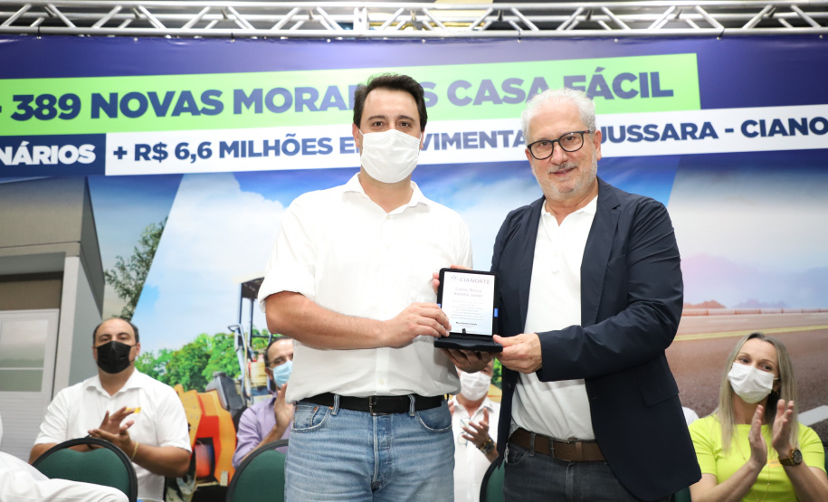 O governador Carlos Massa Ratinho Junior confirmou nesta quinta-feira (04) uma série de investimentos para Cianorte, na Região Noroeste. Foto: Ari Dias/AEN