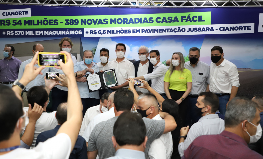 O governador Carlos Massa Ratinho Junior confirmou nesta quinta-feira (04) uma série de investimentos para Cianorte, na Região Noroeste. Foto: Ari Dias/AEN