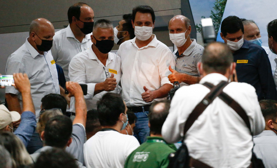 O governador Carlos Massa Ratinho Junior confirmou nesta quinta-feira (04) uma série de investimentos para Cianorte, na Região Noroeste. Foto: Jonathan Campos/AEN