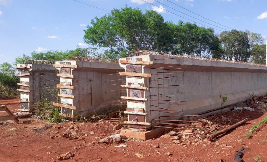 Bloqueio da PR-323 em Água Boa para transporte de vigas - Curitiba, 04/11/2021 - Foto: DER