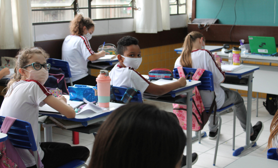 Acontece a partir de segunda-feira (8) até 10 de dezembro a aplicação do Saeb 2021 (Sistema de Avaliação da Educação Básica), um conjunto de testes que têm o objetivo de realizar um diagnóstico da educação básica brasileira, incluindo escolas públicas e privadas. - Curitiba, 05/11/2021 - Foto: SEED