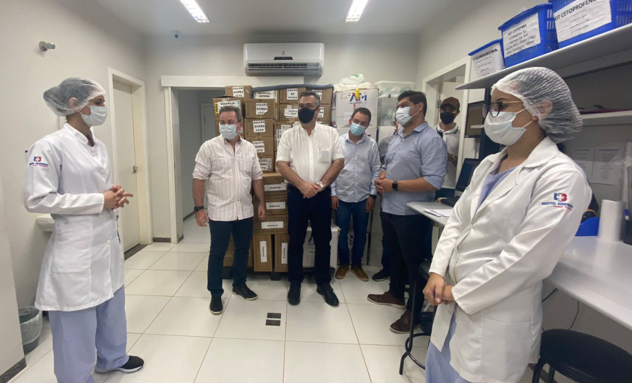 O secretário de Estado da Saúde, Beto Preto, assinou nesta sexta-feira (5) a autorização para o aumento no repasse de custeio ao Hospital Moacir Micheletto, em Assis Chateaubriand, logo após a visita na unidade. - Assis Chateaubriand, 05/11/2021 - Foto: Andressa Desyreé / Sesa